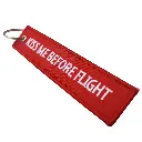 Llavero – Kiss me before flight red3.webp