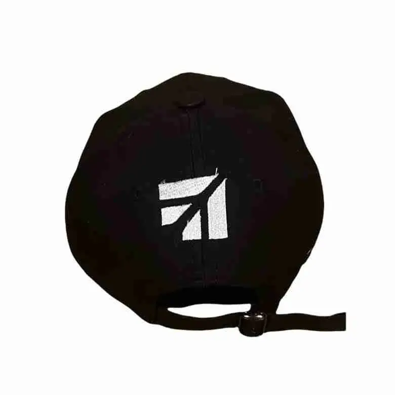 gorra-CESSNA-con-bordado-blanco-diagonal 2.webp
