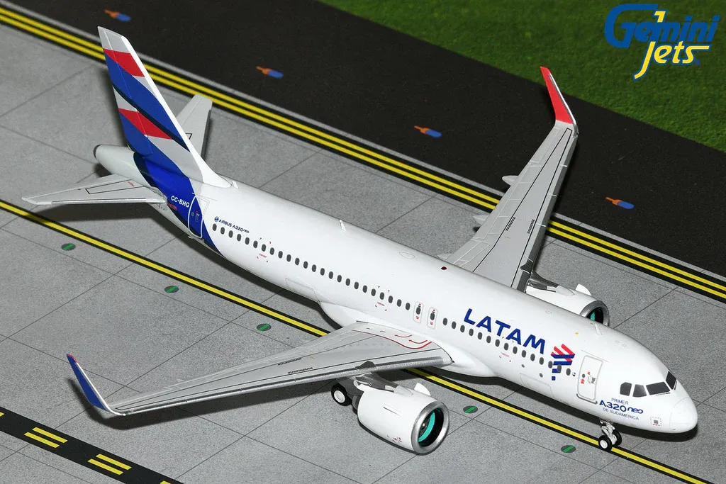 LATAM Airbus A320neo CC-BHG Model.webp