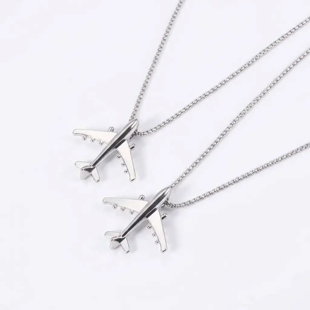 Collar Avion 3.webp