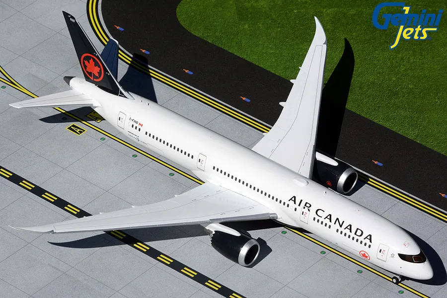 Air Canada Boeing 787-9 Dreamliner (Flaps Down) Model 1:200