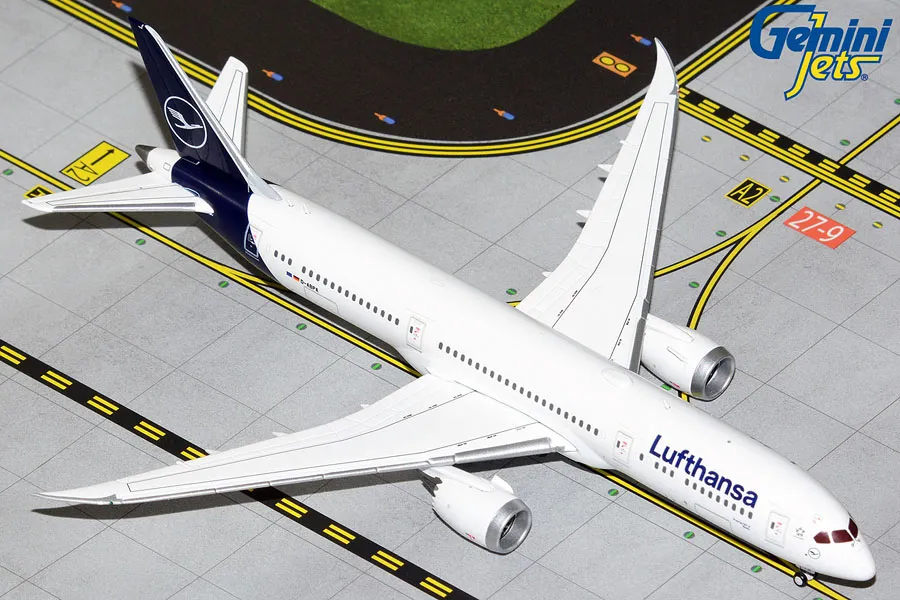 Lufthansa Boeing 787-9 Dreamliner Model 1:400
